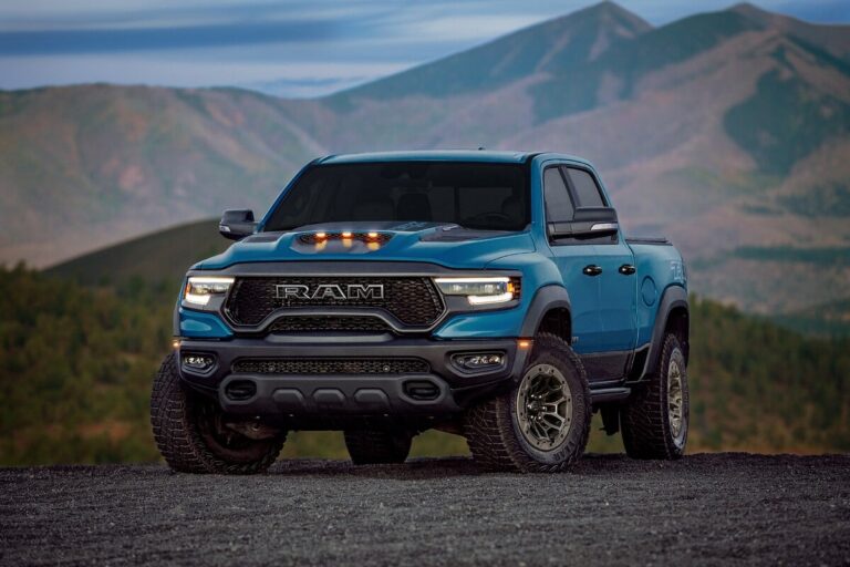 Dodge Ram 2024 vs Toyota Hilux 2024: Qual comprar?